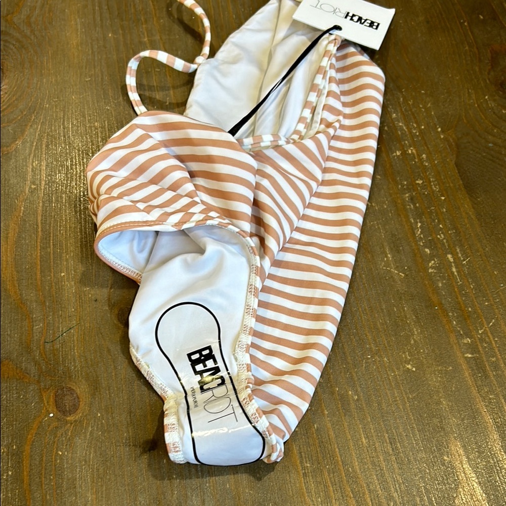 Beach Riot One Piece Swimsuit - Picture 10 of 10